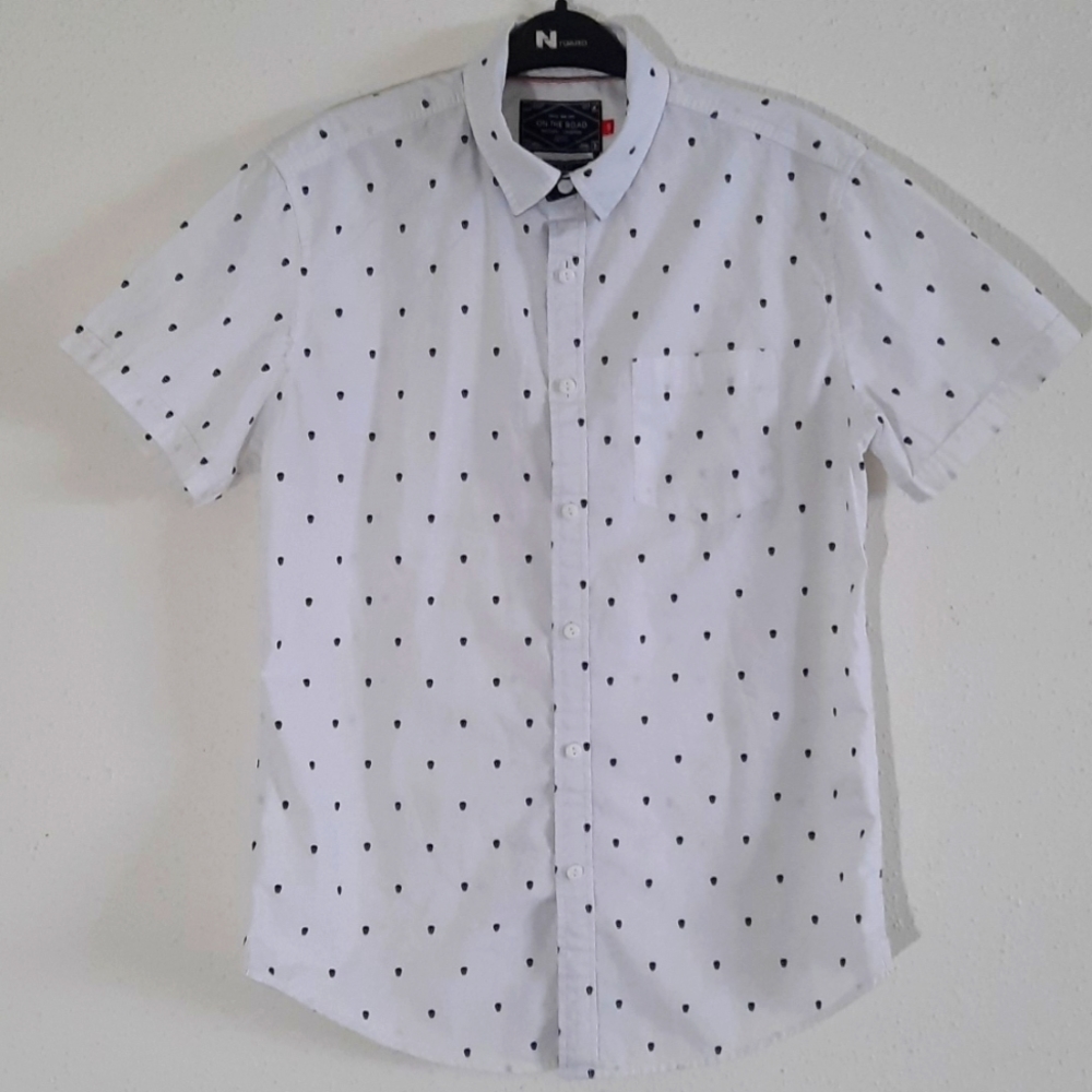 On The Road Men's slim fit short sleeve button down shirt